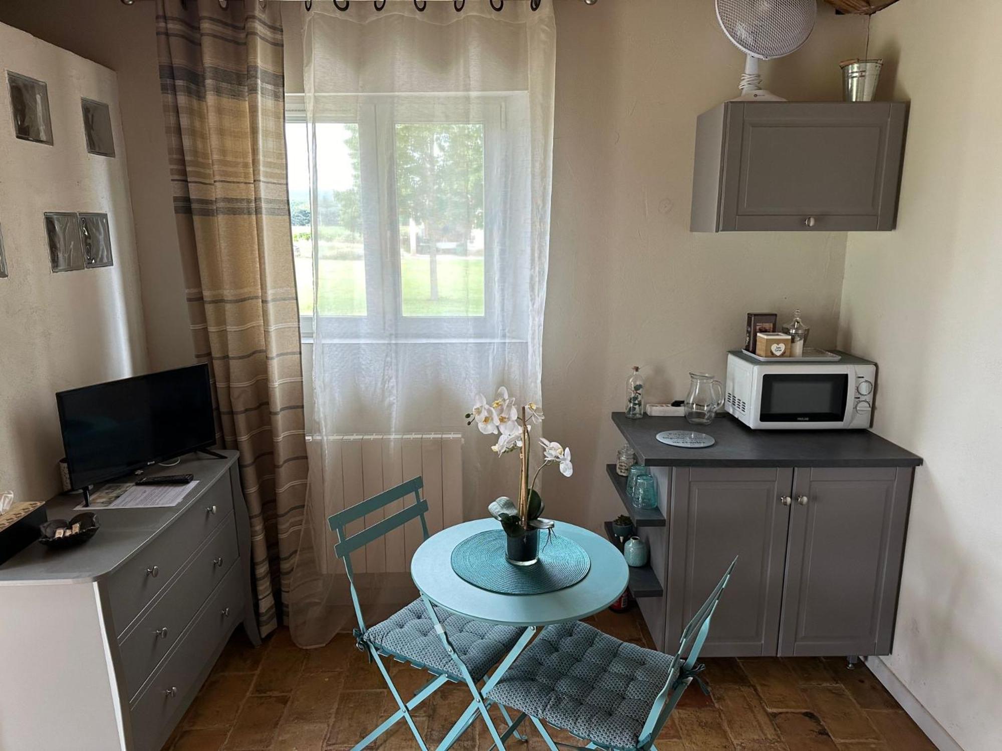 Maisonnette Independante Au Calme Dans Un Grand Jardin Châteauneuf-du-Rhône Exterior foto